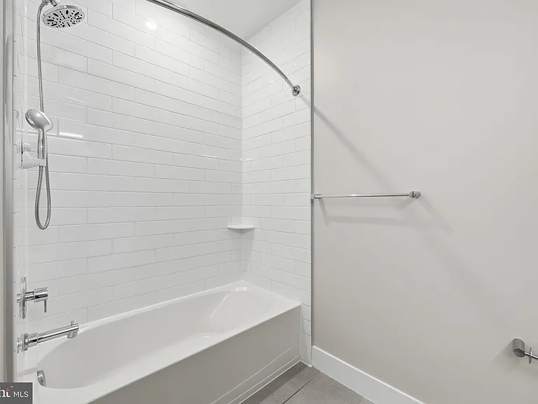 502 Diamondback Dr #204 — Photo 23