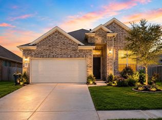 8422 Bay Orchard Dr, Baytown, TX 77521