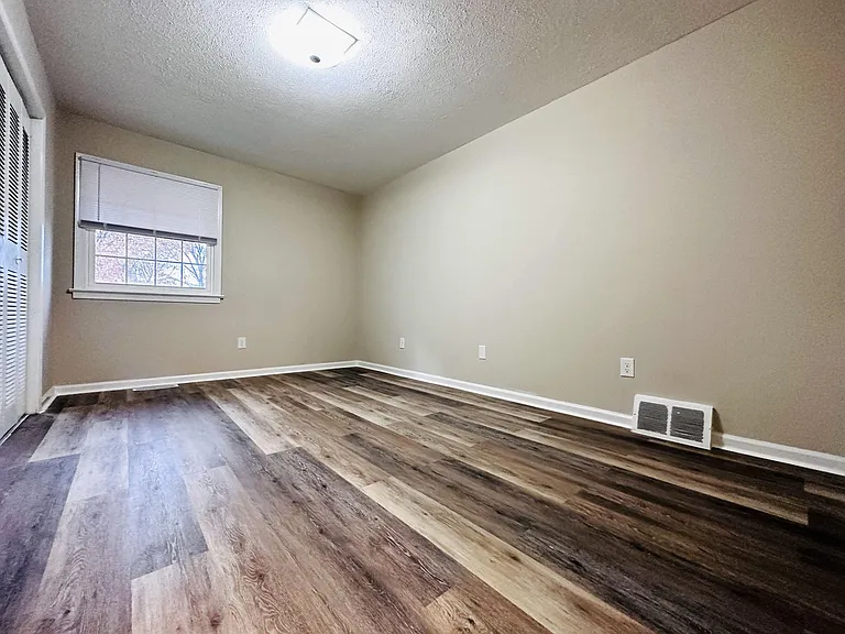 115 Carman Ave #24 — Photo 23