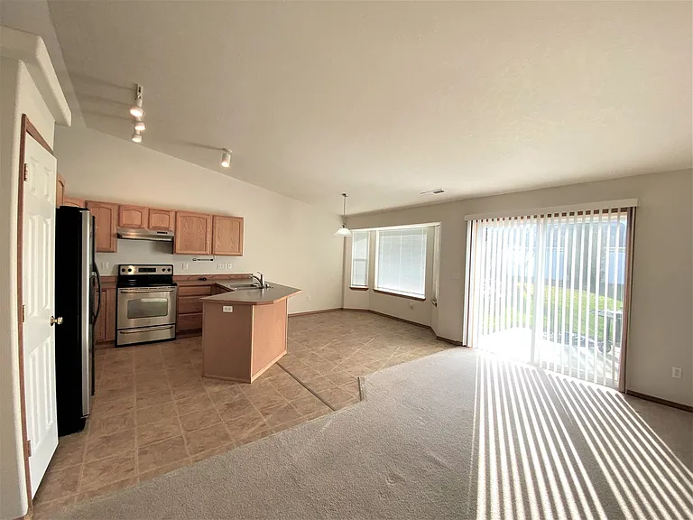 8004 Chehalis Dr — Photo 5