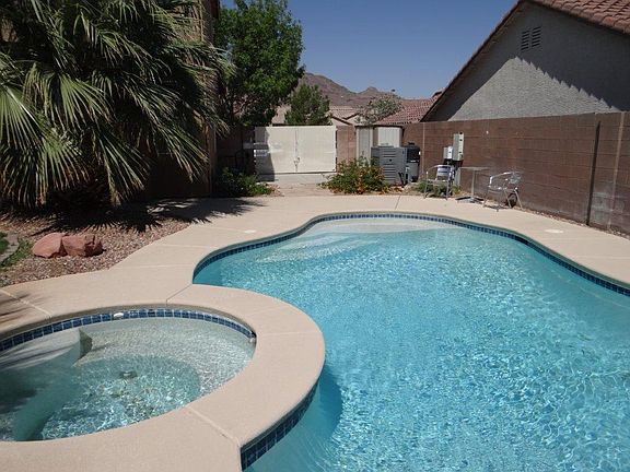 2nd image of 1016 Silver Retreat Ct