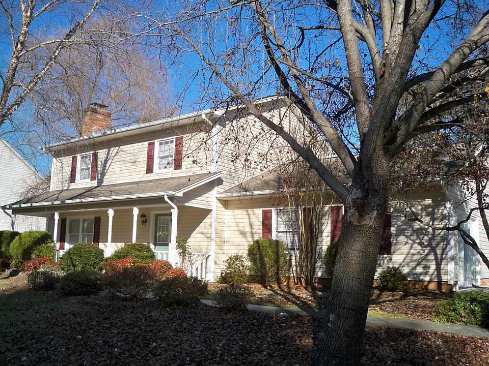 1st image of 904 Plantation Dr