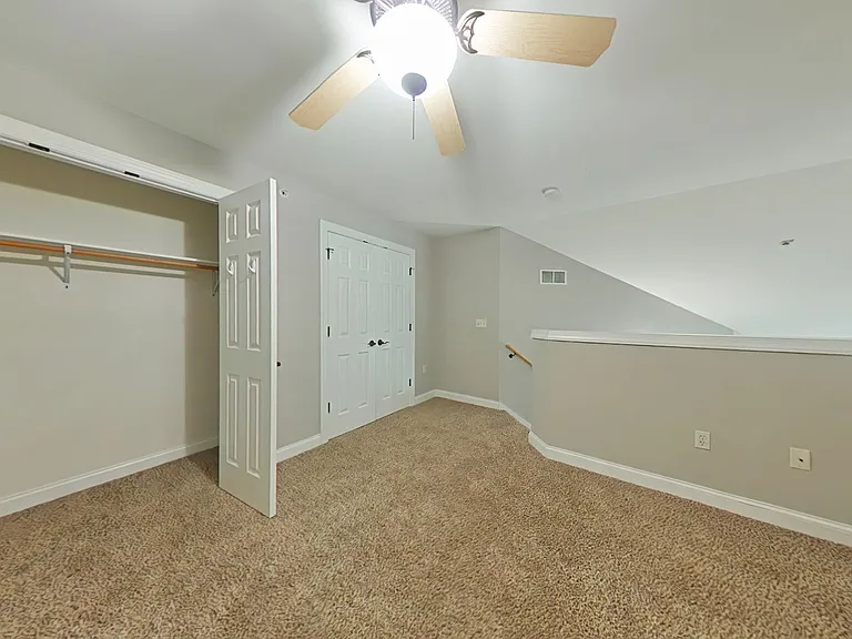Delafield Lakes Apartments — Photo 80