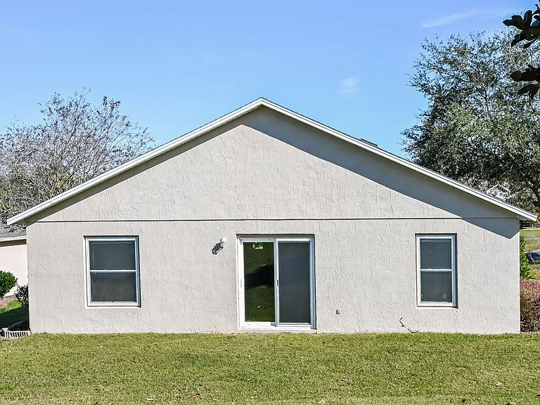 1323 Hillview Dr — Photo 15