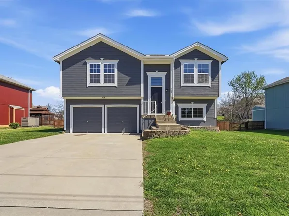 705 Marguerite St, Kearney, MO 64060