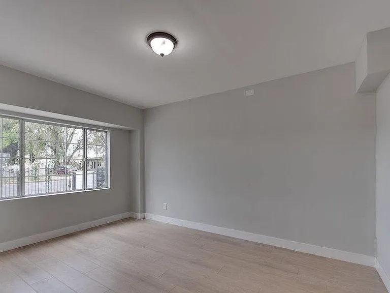 14241 Burton St — Photo 10