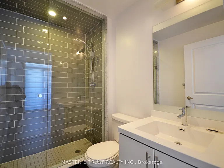 65 Speers Rd #703 — Photo 8