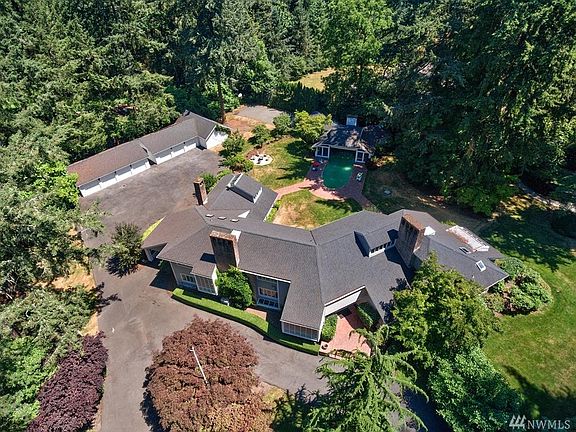 2nd image of 11512 Gravelly Lake Dr SW