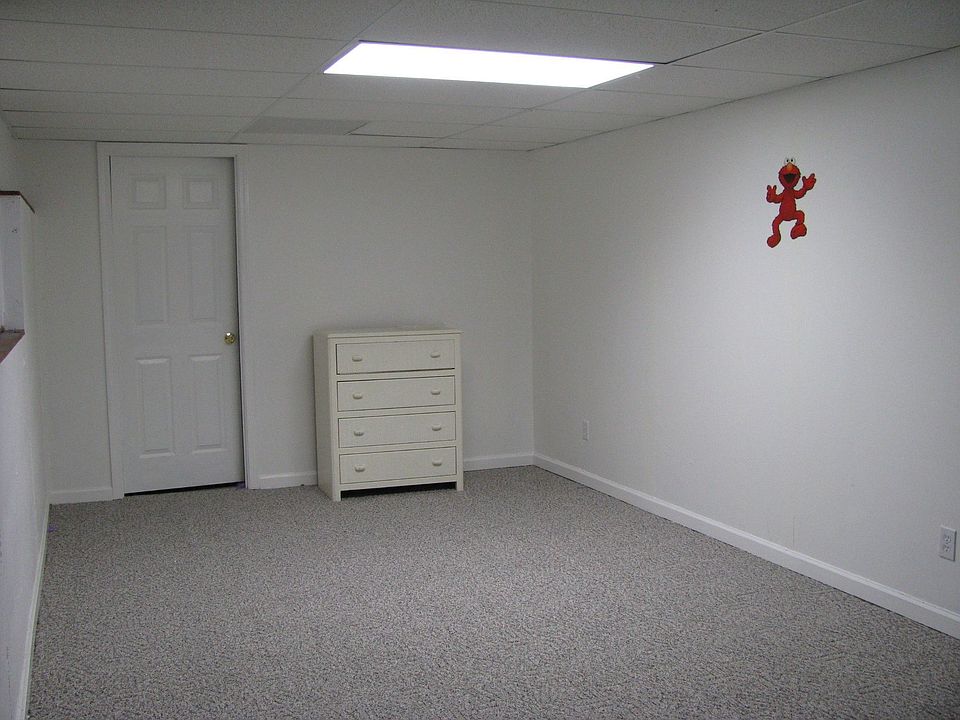 1st image of 960 Chapel Hill Dr