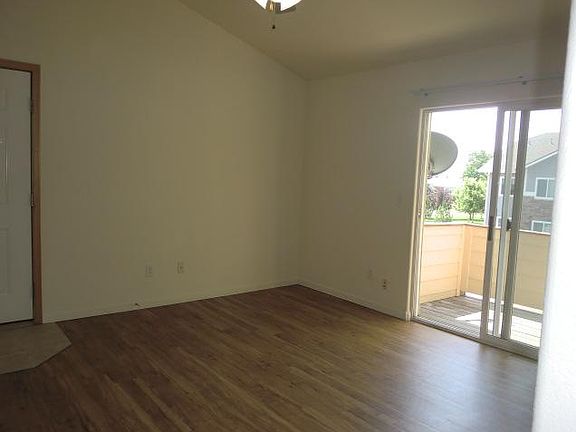 4th image of 355 Buffalo Dr Unit G