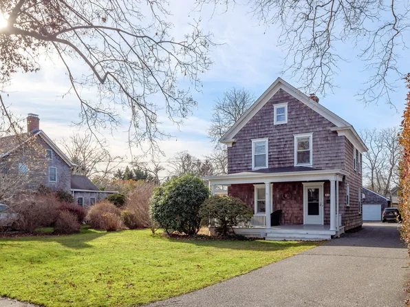 45 Wooley St, Southampton, NY 11968