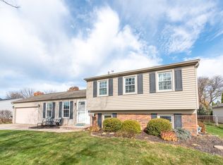 1502 Colwyn Dr, Schaumburg, IL 60194
