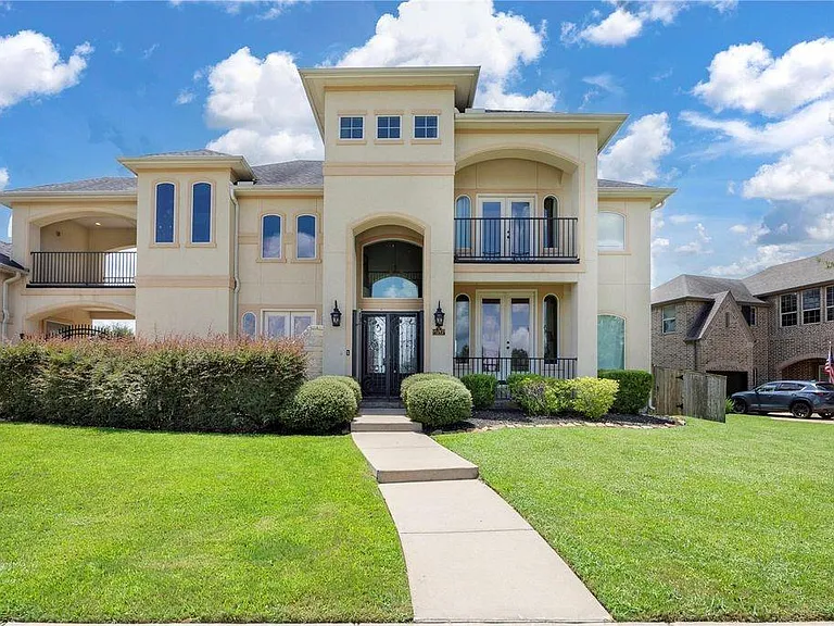 25207 Springwood Lake Dr — Photo 2