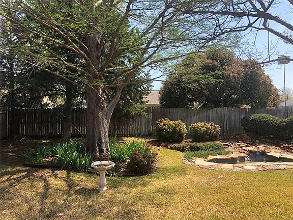 4th image of 5911 Willow Valley Dr