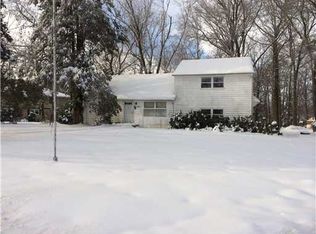 2 Fishel Rd, Edison, NJ 08820