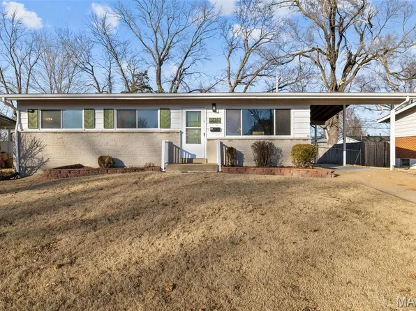 2345 Hummingbird Dr, Florissant, MO 63033