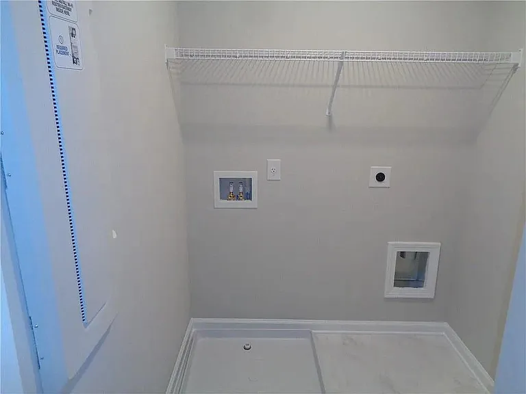 669 Lansing Grove Way — Photo 23