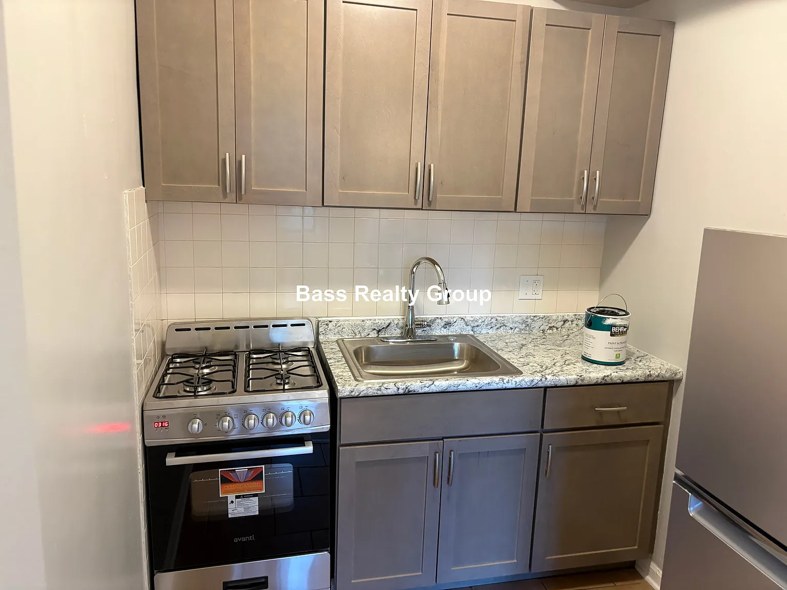 1737 W Estes Ave — Photo 4