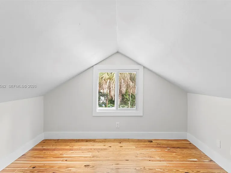3945 Loquat Ave — Photo 35