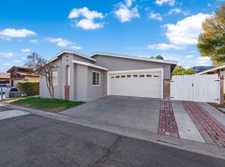 31945 Quartz Ln, Castaic, CA 91384