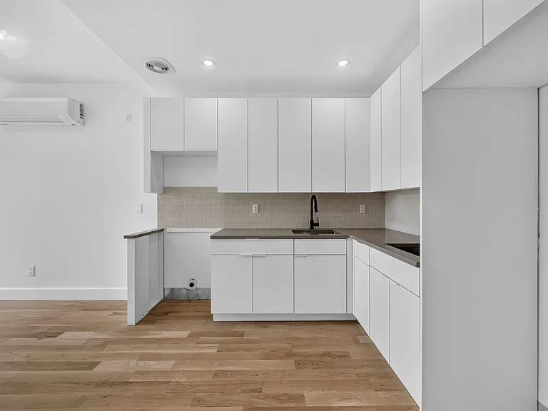 173 Tompkins Ave #3F — Photo 3