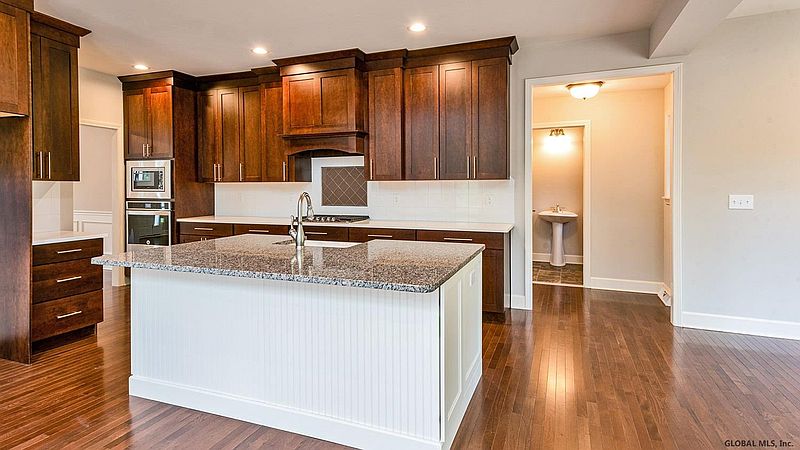 2nd image of 39 BERGEN Place