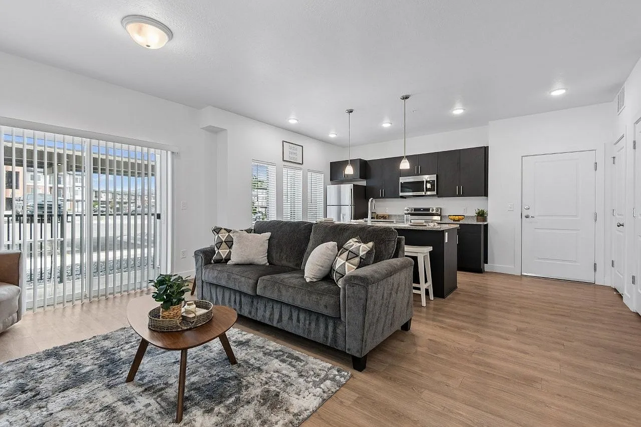 Lex Apartments — Photo 1