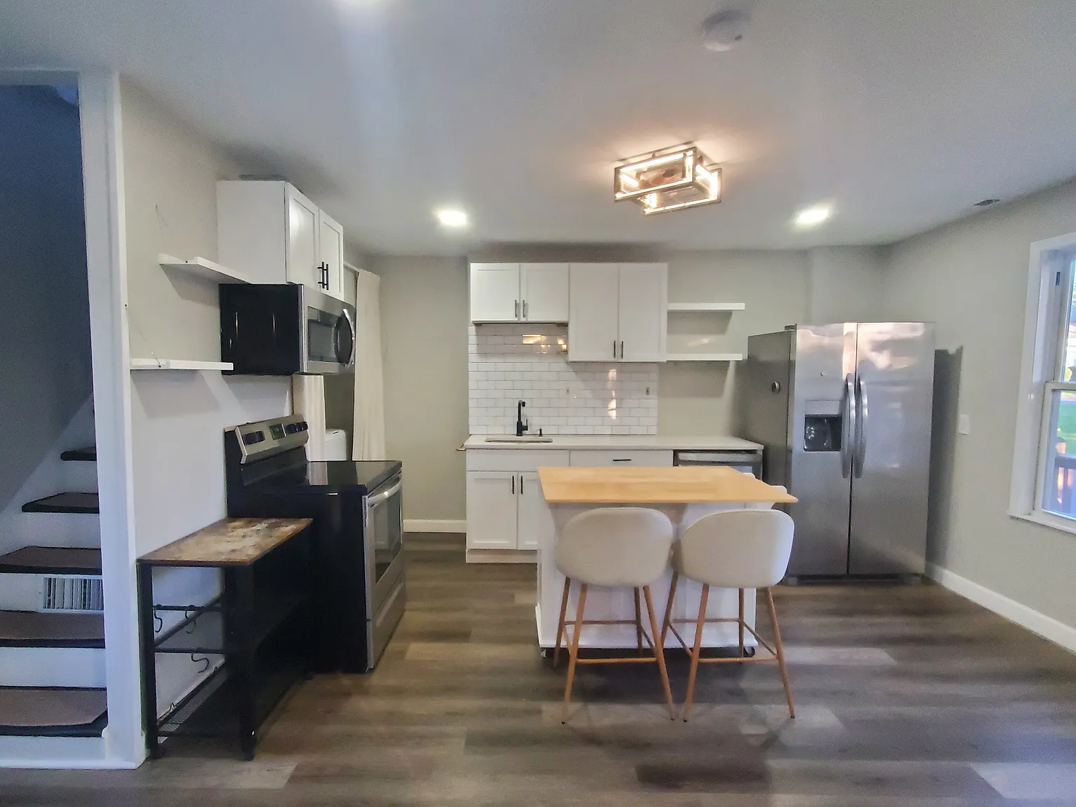 2 bed, 800 sqft, $1,250 — Photo 2