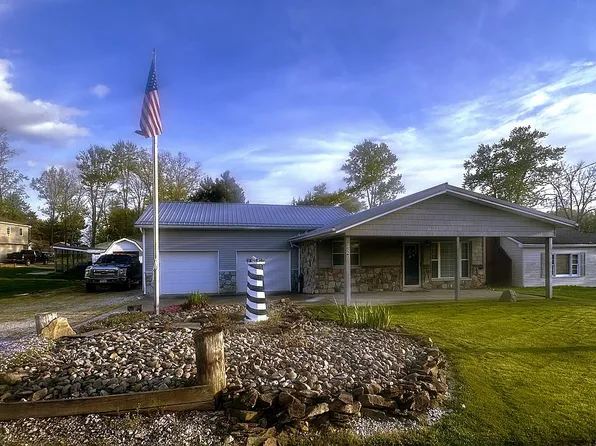 10562 Shadyside Ln, North Benton, OH 44449