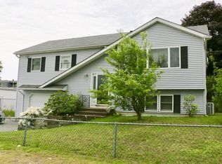 9 Havelock St, Woonsocket, RI 02895