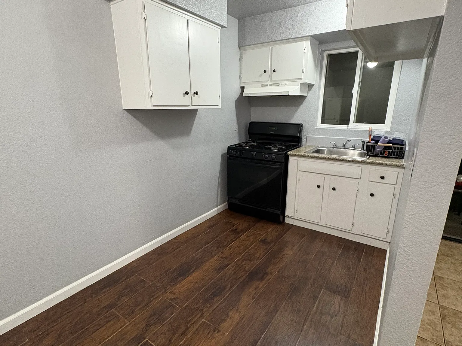1 bed, 700 sqft, $1,095 — Photo 2