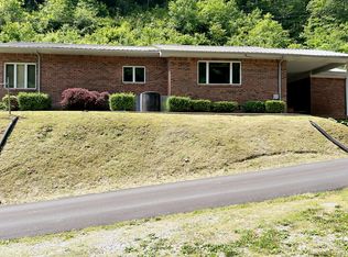 67 Taylor Rd, Pikeville, KY 41501