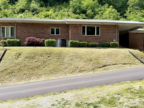 67 Taylor Rd, Pikeville, KY 41501