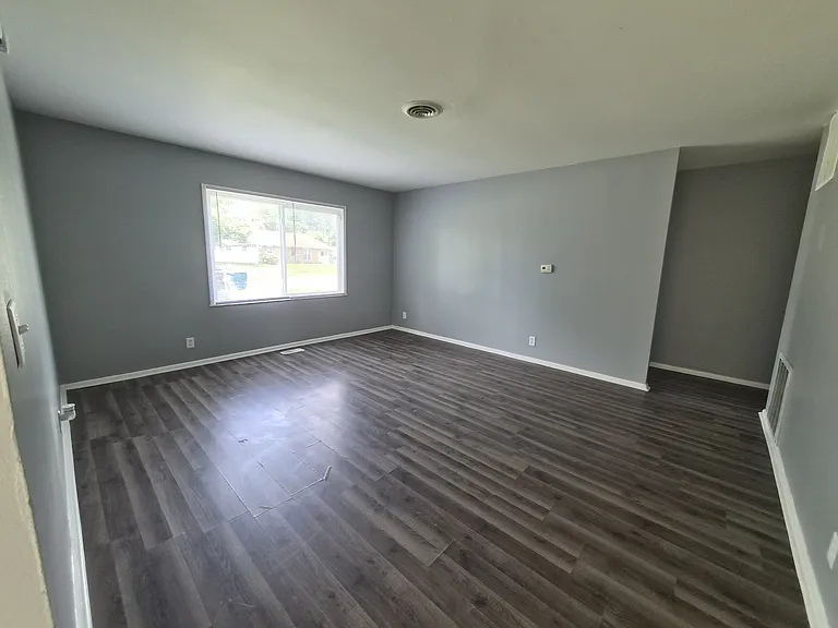 3921 Malibu Dr — Photo 3