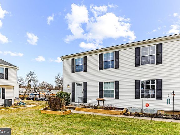 2nd image of 6 Chardon Ct #C