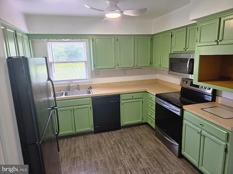 16400 Candy Hill Rd — Photo 9
