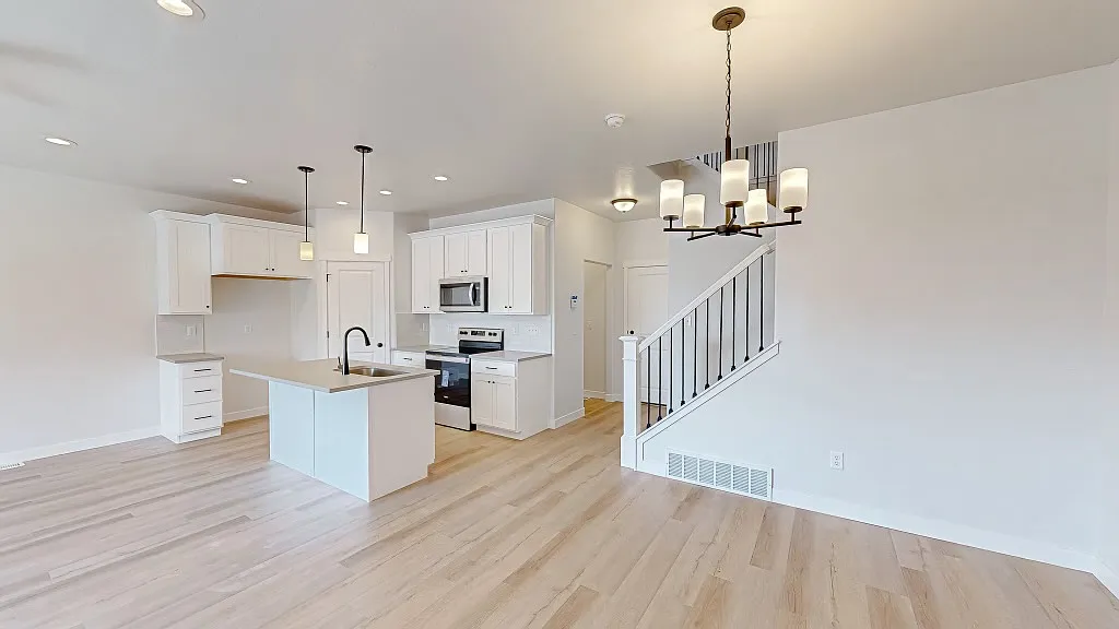 3 bed, 2.5 bath, 1848 sqft, $2,000 — Photo 4