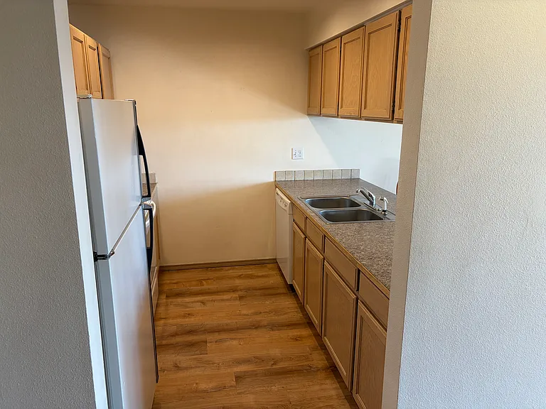 8353 N Village Dr — Photo 9