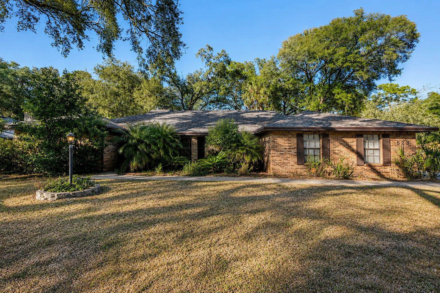 3 bed, 3.5 bath, 2388 sqft, $2,800 — Photo 2