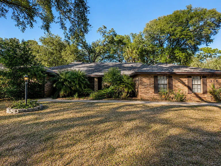 523 Princewood Dr — Photo 2