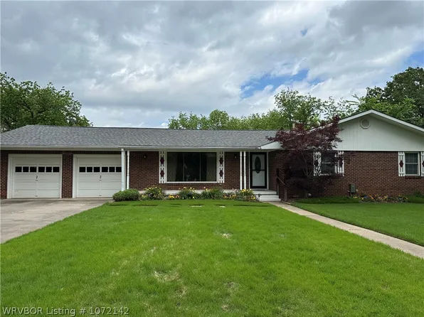 6519 Meadow Cliff Dr, Fort Smith, AR 72903