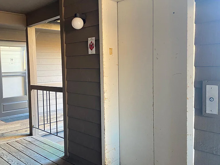 THE FORUM APARTMENTS — Photo 17