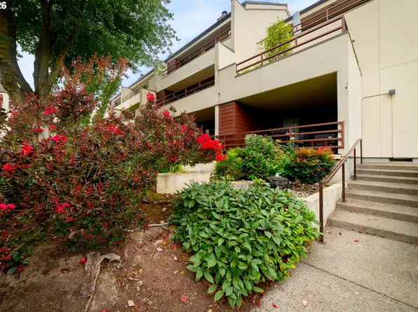 5150 S Landing Dr #312B2, Portland, OR 97239