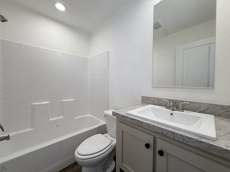2060 N Center St #411 — Photo 17