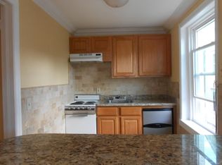 90 Vineyard Ave APT 3, Highland, NY 12528