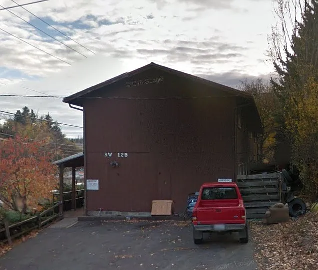 125 SW McKenzie St #4