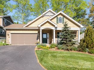 222 Shaws Creek Farm Rd, Laurel Park, NC 28739