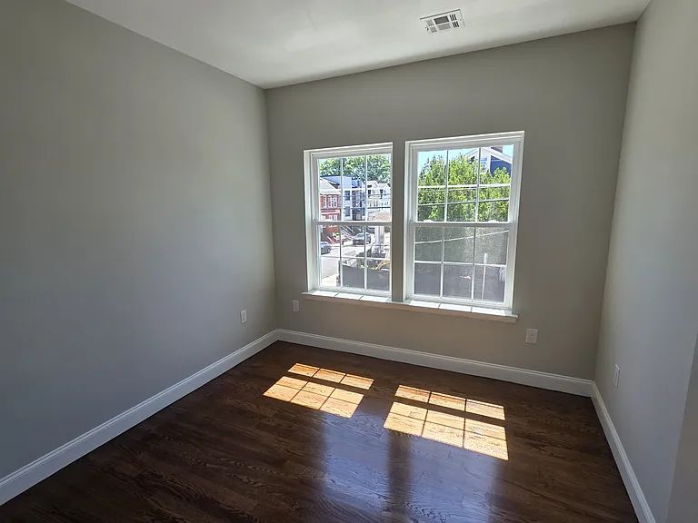 36 Shaw Ave #2 — Photo 1