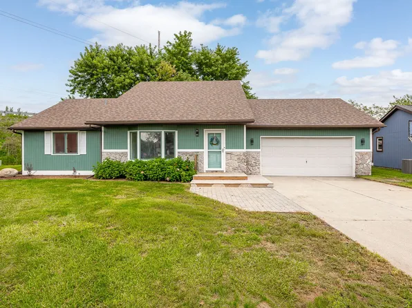 570 Meadows Rd S, Bourbonnais, IL 60914