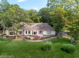 298 Rays Ln, Mundelein, IL 60060